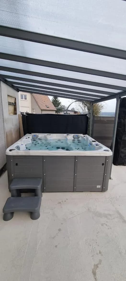 Installation d'un spa Vancouver Full option dans le Bas-Rhin, autre vue du chantier