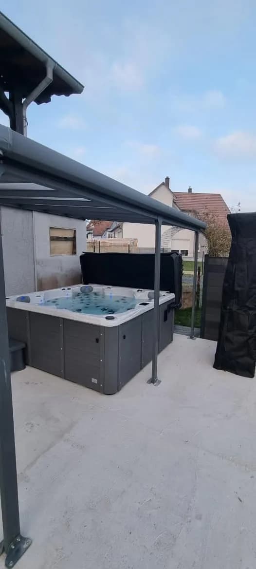 Installation d'un spa Vancouver Full option dans le Bas-Rhin, autre vue du chantier
