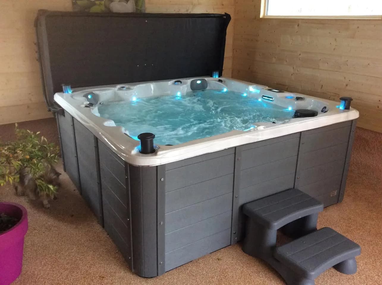 Installation d'un spa Vancouver Full option à Domessin, autre vue du chantier