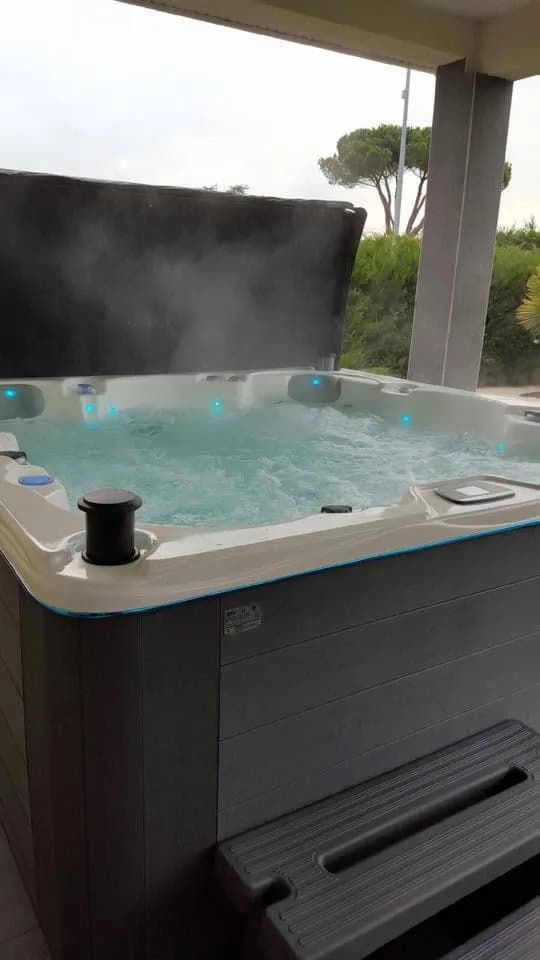 Installation d'un spa Vancouver Full option en Haute-Garonne, autre vue du chantier