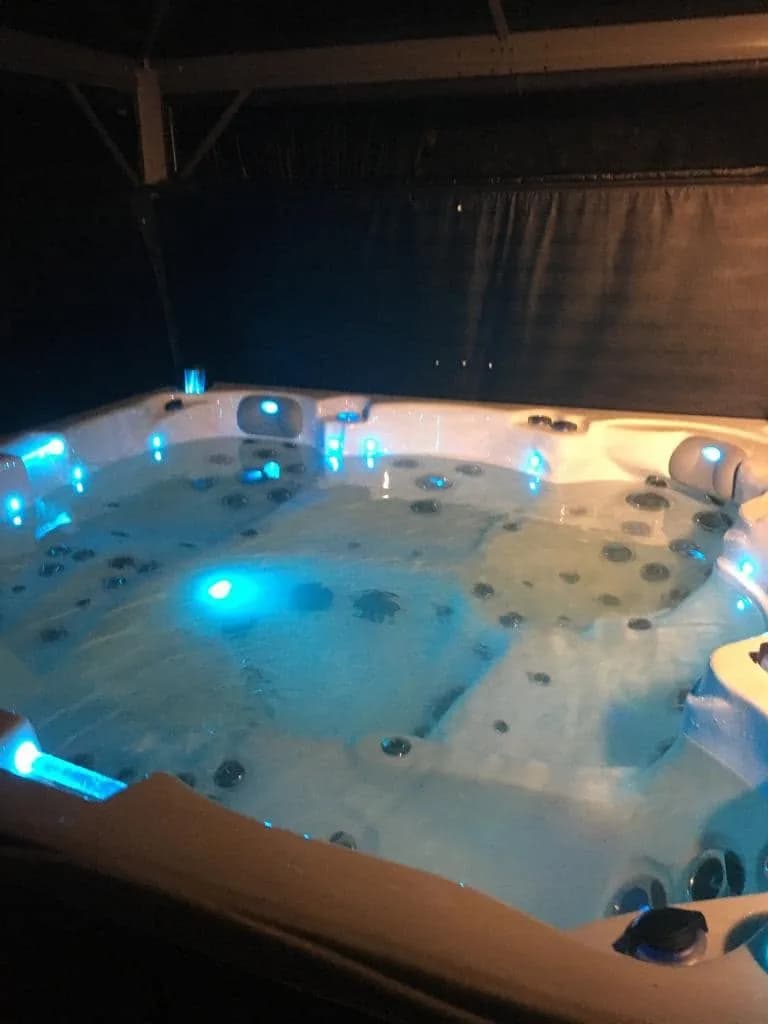Installation d'un spa Vancouver Full option en Haute-Savoie, autre vue du chantier