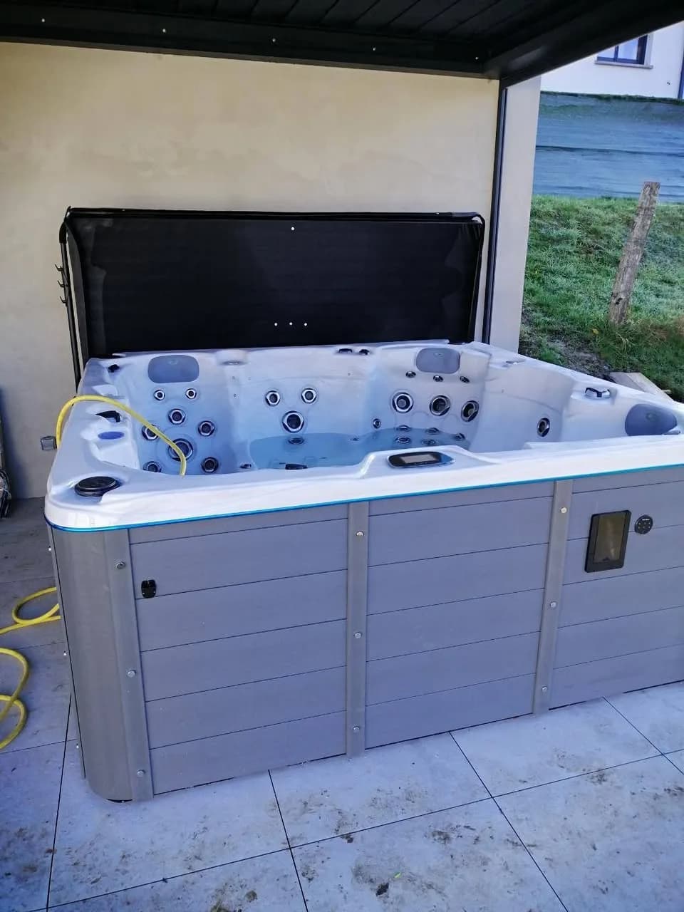 Installation d'un spa Vancouver Full option à Épinal, autre vue du chantier