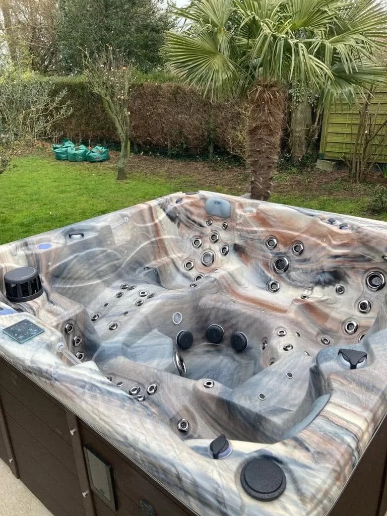 Installation d'un spa Vancouver Full option à Fréthun, autre vue du chantier