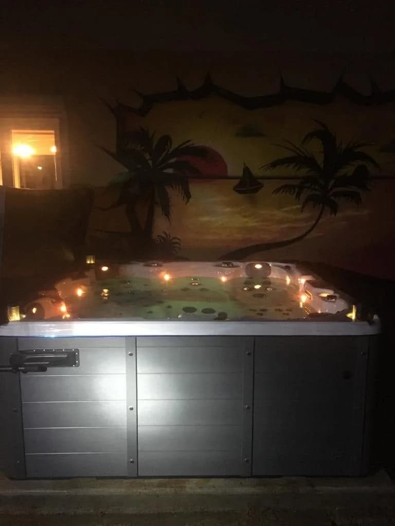 Installation d'un spa Vancouver Full option à Gien, autre vue du chantier