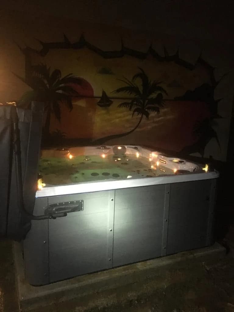 Installation d'un spa Vancouver Full option à Gien, autre vue du chantier