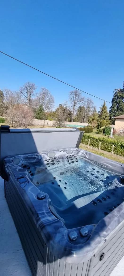 Installation d'un spa Vancouver Full option à Issenheim, autre vue du chantier