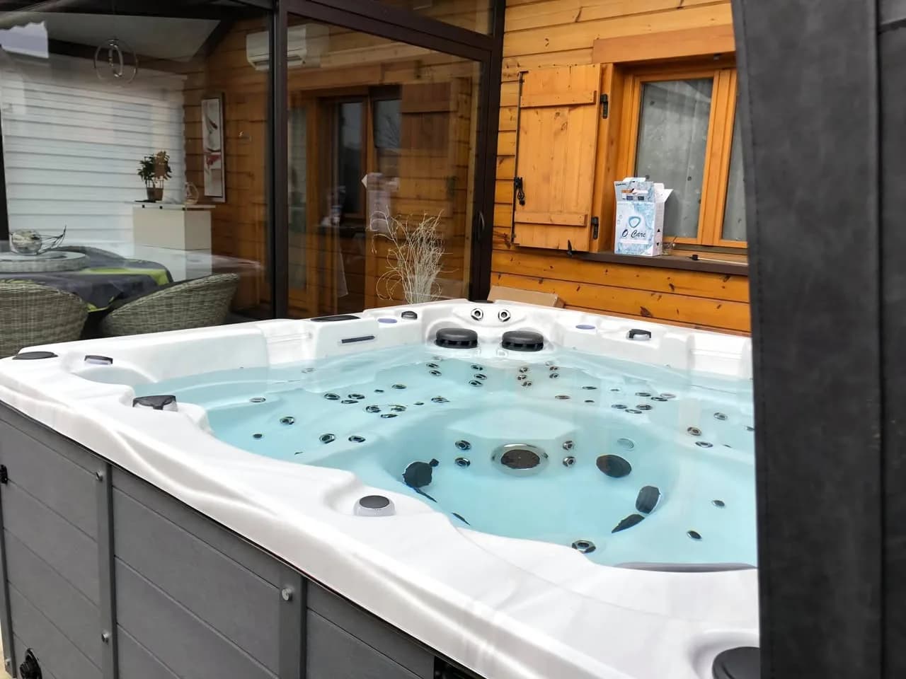 Installation d'un spa Vancouver Full option à Kingersheim, autre vue du chantier