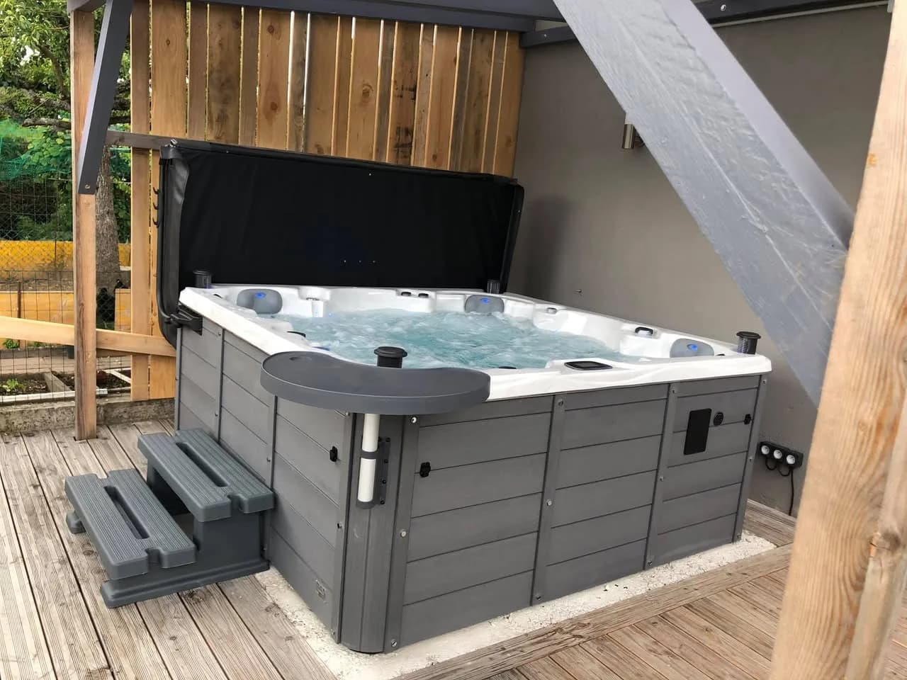 Installation d'un spa Vancouver Full option à Lutterbach, autre vue du chantier