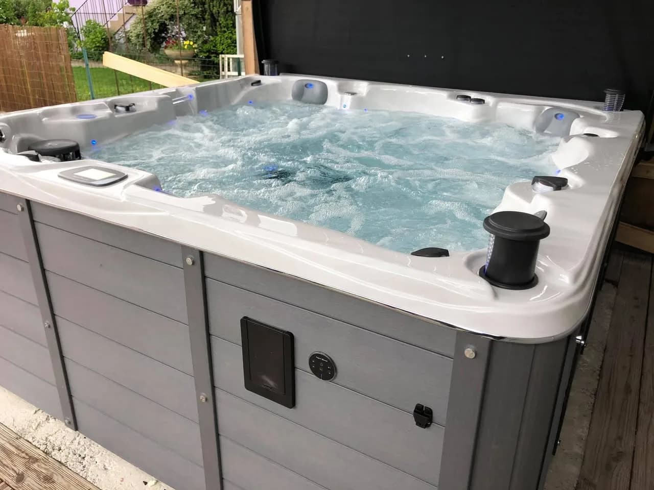 Installation d'un spa Vancouver Full option à Lutterbach, autre vue du chantier