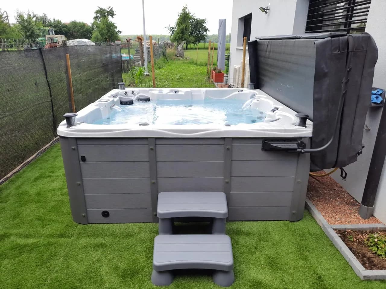 Installation d'un spa Vancouver Full option à Riedwihr, autre vue du chantier
