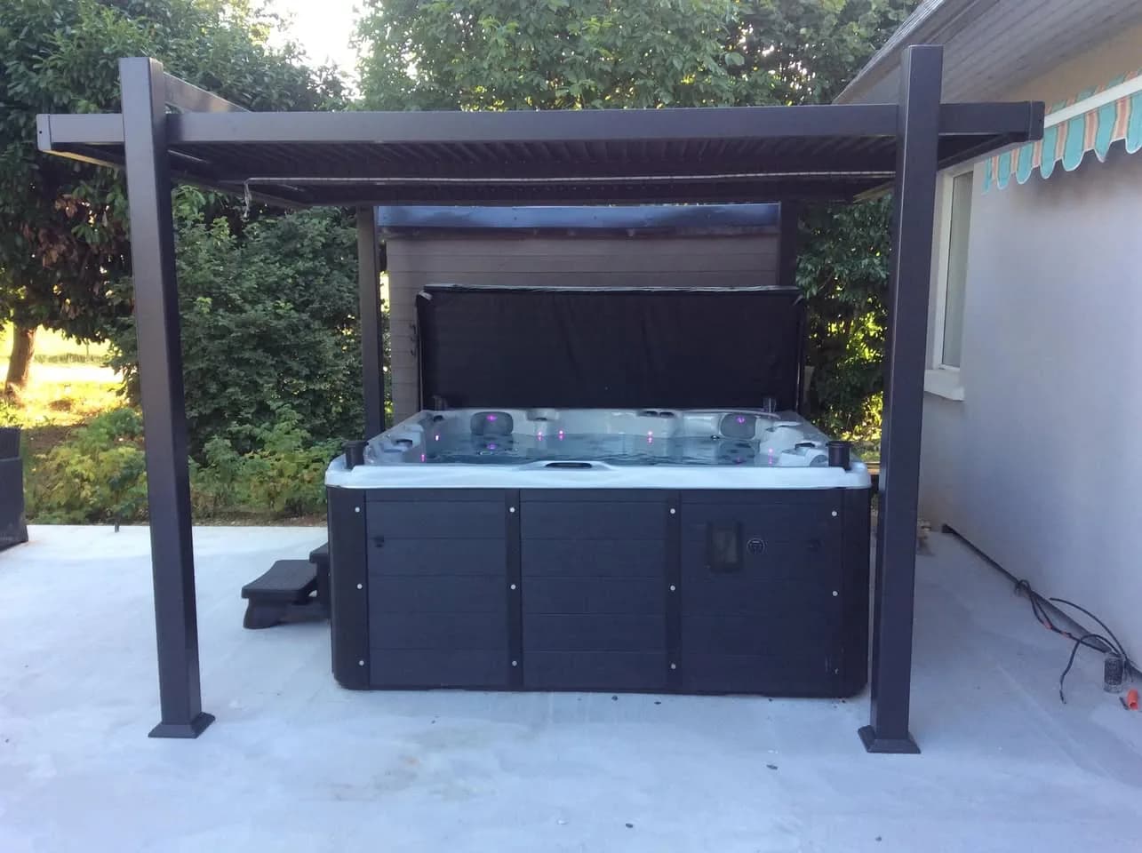 Installation d'un spa Vancouver Full option à Rolleboise, autre vue du chantier