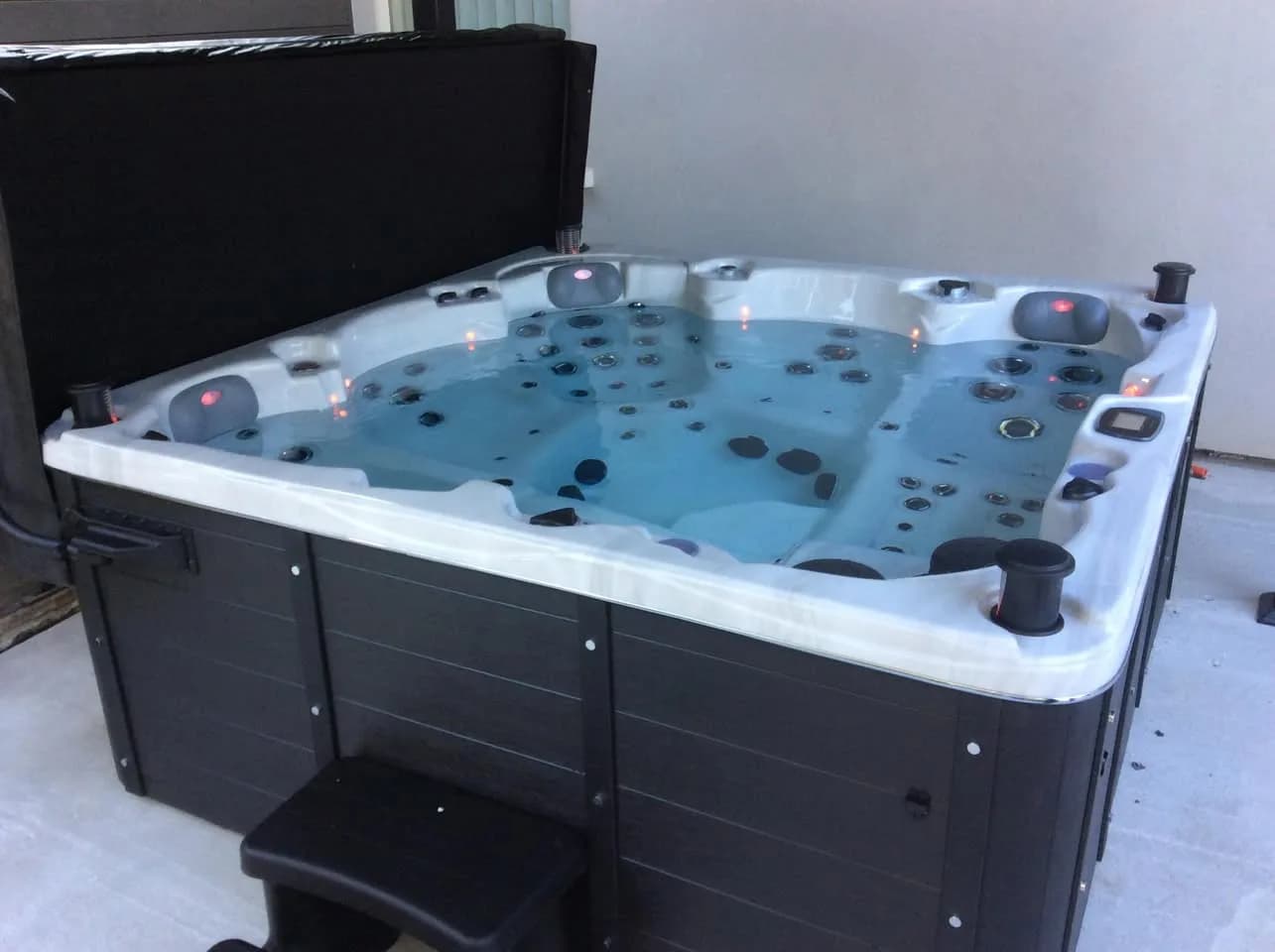 Installation d'un spa Vancouver Full option à Rolleboise, autre vue du chantier