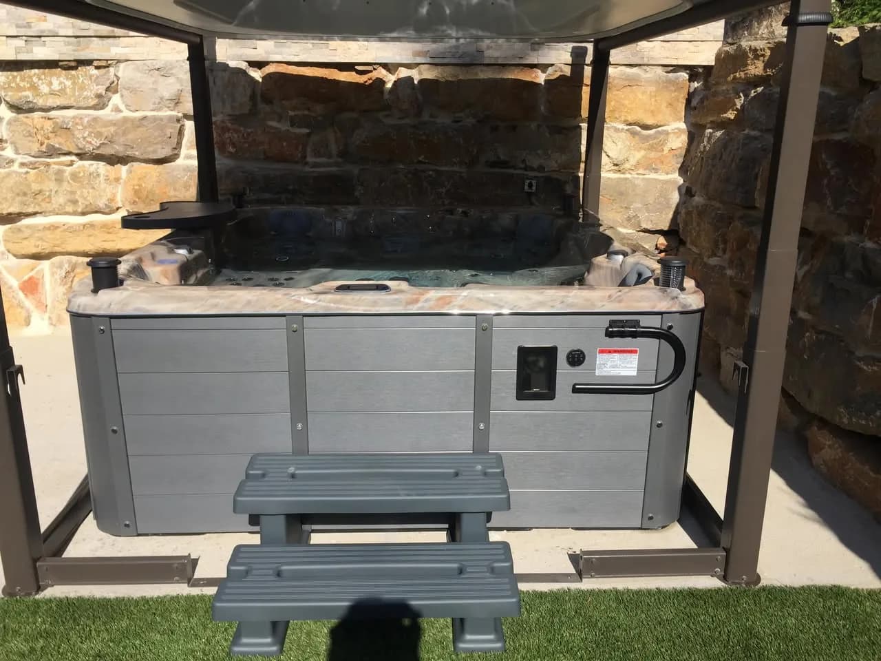 Installation d'un spa Vancouver Full option à Sainte-Maxime, autre vue du chantier