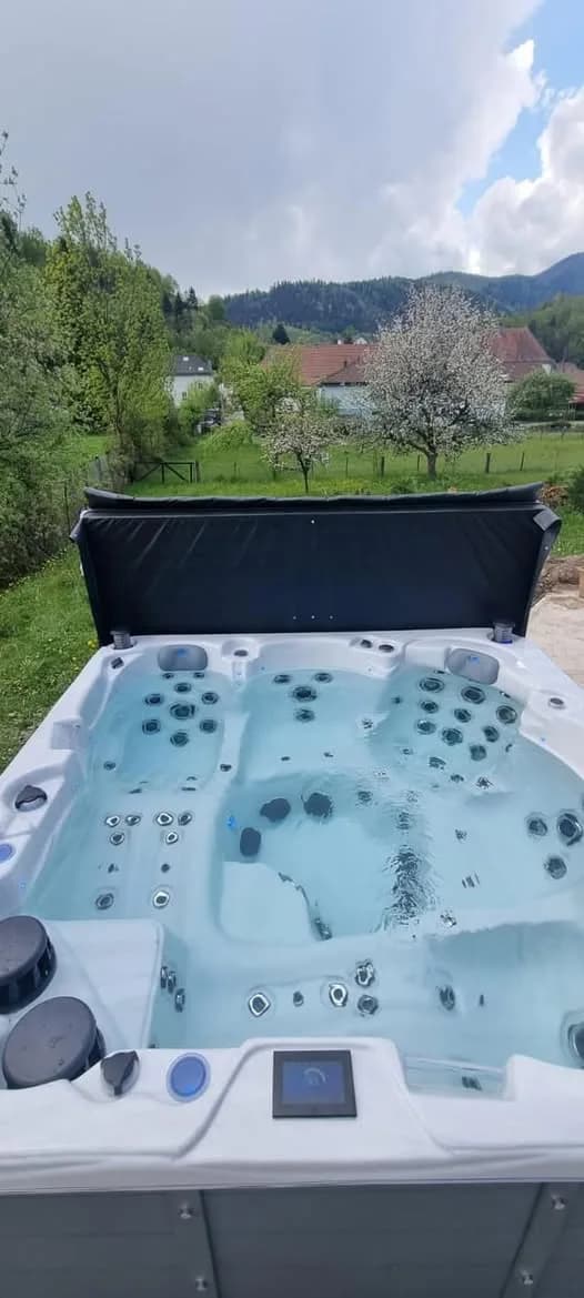 Installation d'un spa Vancouver Full option à Urbès, autre vue du chantier