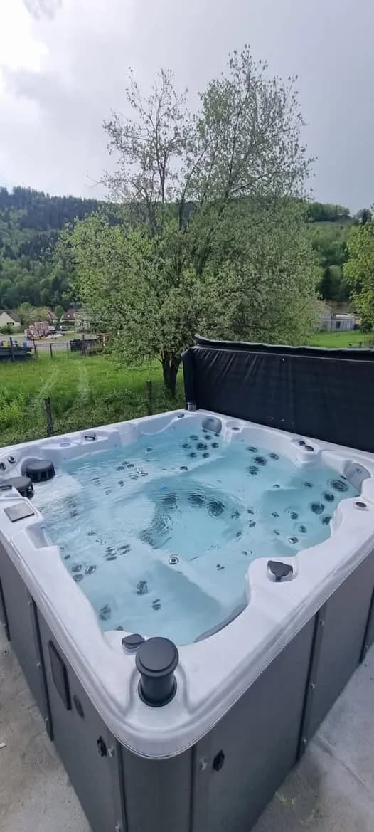 Installation d'un spa Vancouver Full option à Urbès, autre vue du chantier