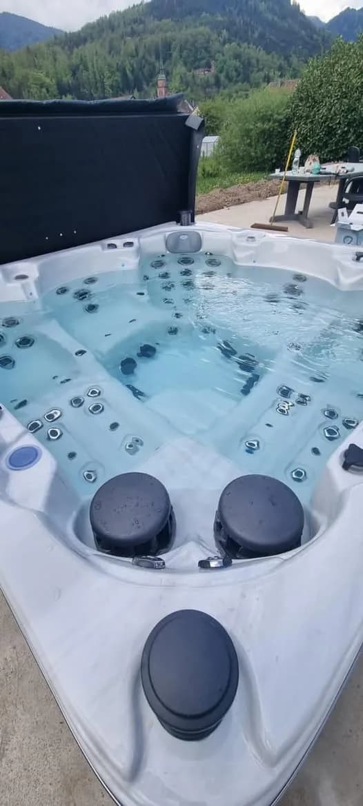 Installation d'un spa Vancouver Full option à Urbès, autre vue du chantier