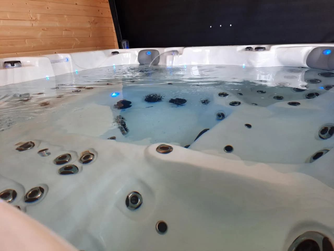 Installation d'un spa Vancouver Full option à Wittenheim, autre vue du chantier
