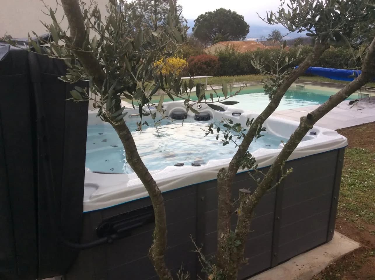 Installation d'un spa Vancouver à Génissieux, autre vue du chantier