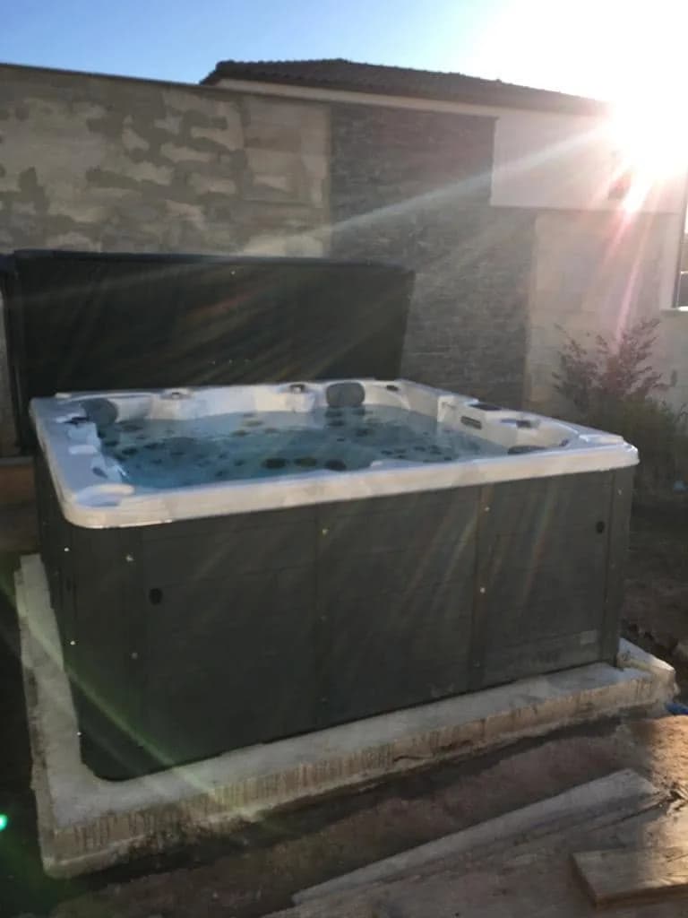 Installation d'un spa Vancouver à Grasse, autre vue du chantier