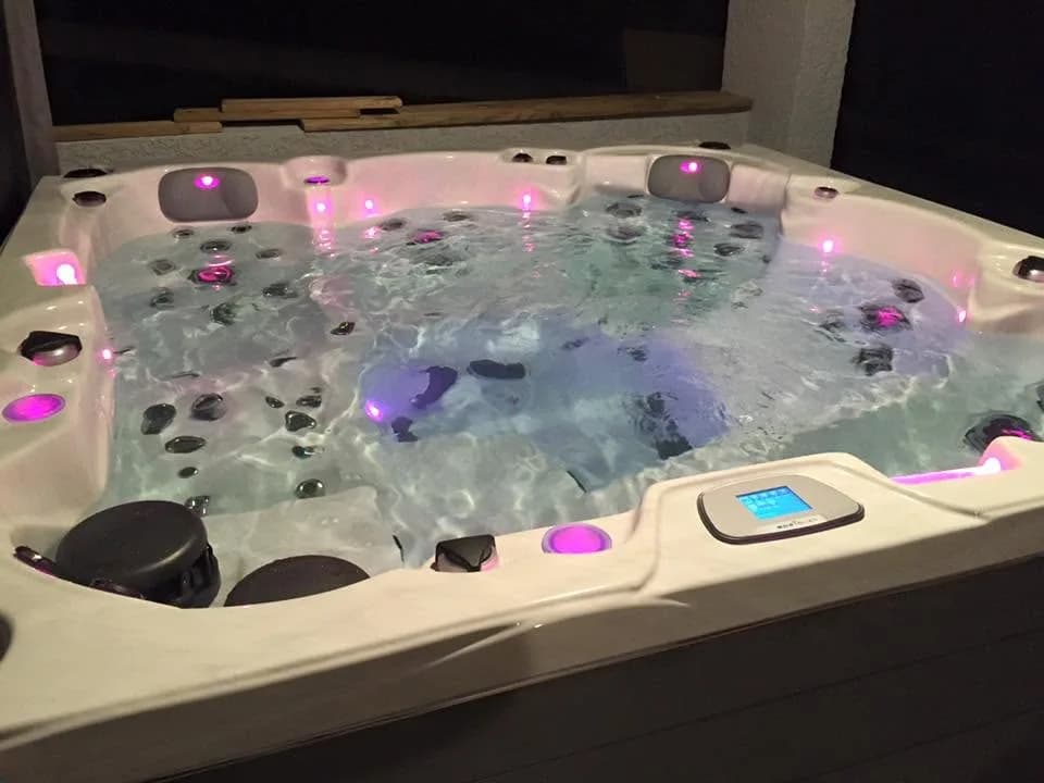 Installation d'un spa Vancouver à Grenoble, autre vue du chantier