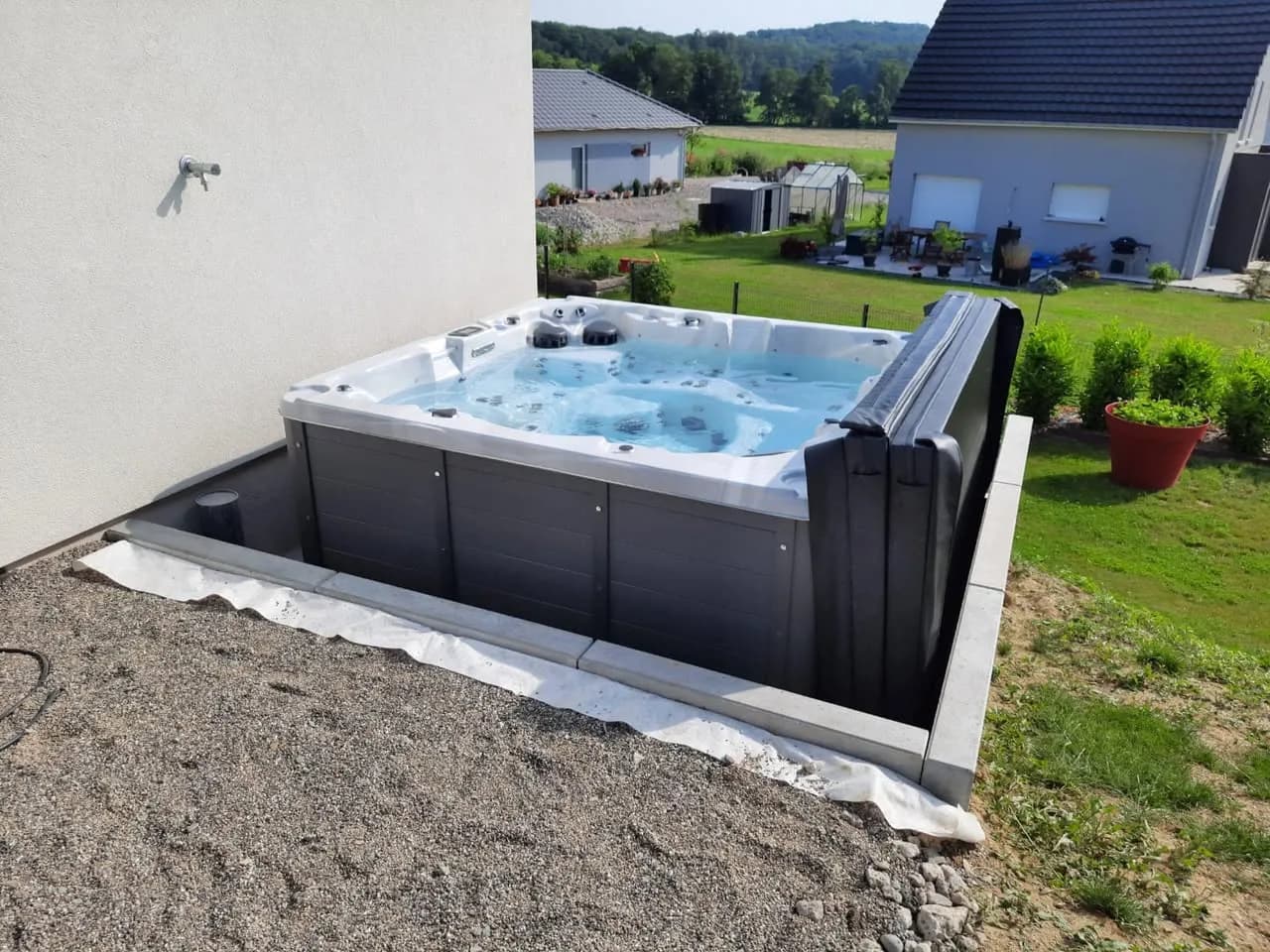 Installation d'un spa Vancouver à Hecken, autre vue du chantier