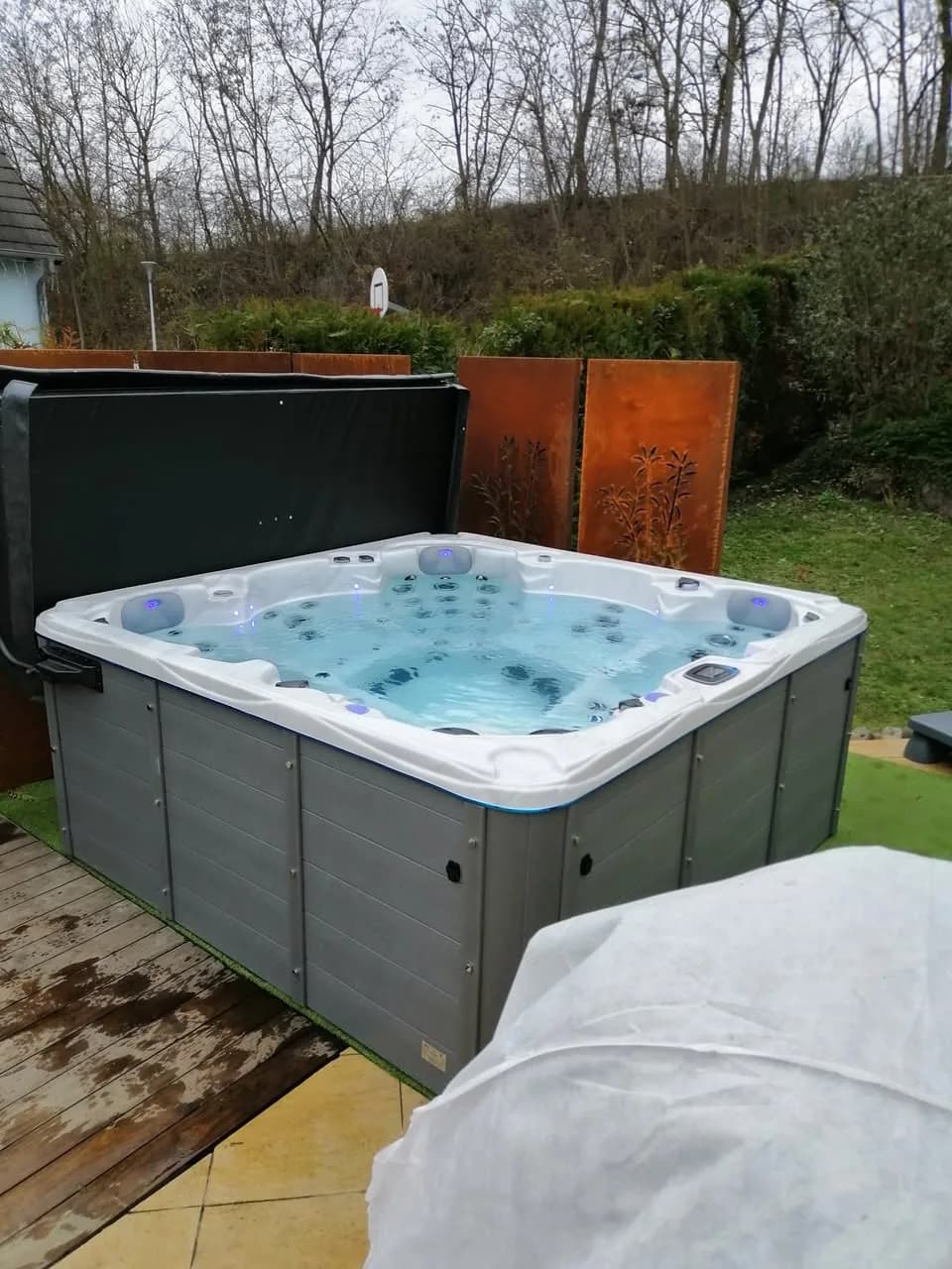 Installation d'un spa Vancouver à Kienheim, autre vue du chantier