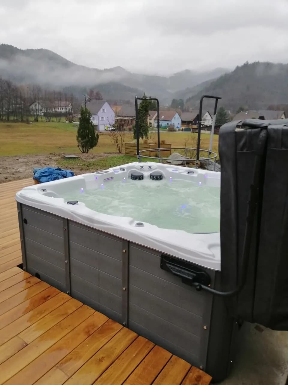 Installation d'un spa Vancouver à Kirchberg, autre vue du chantier