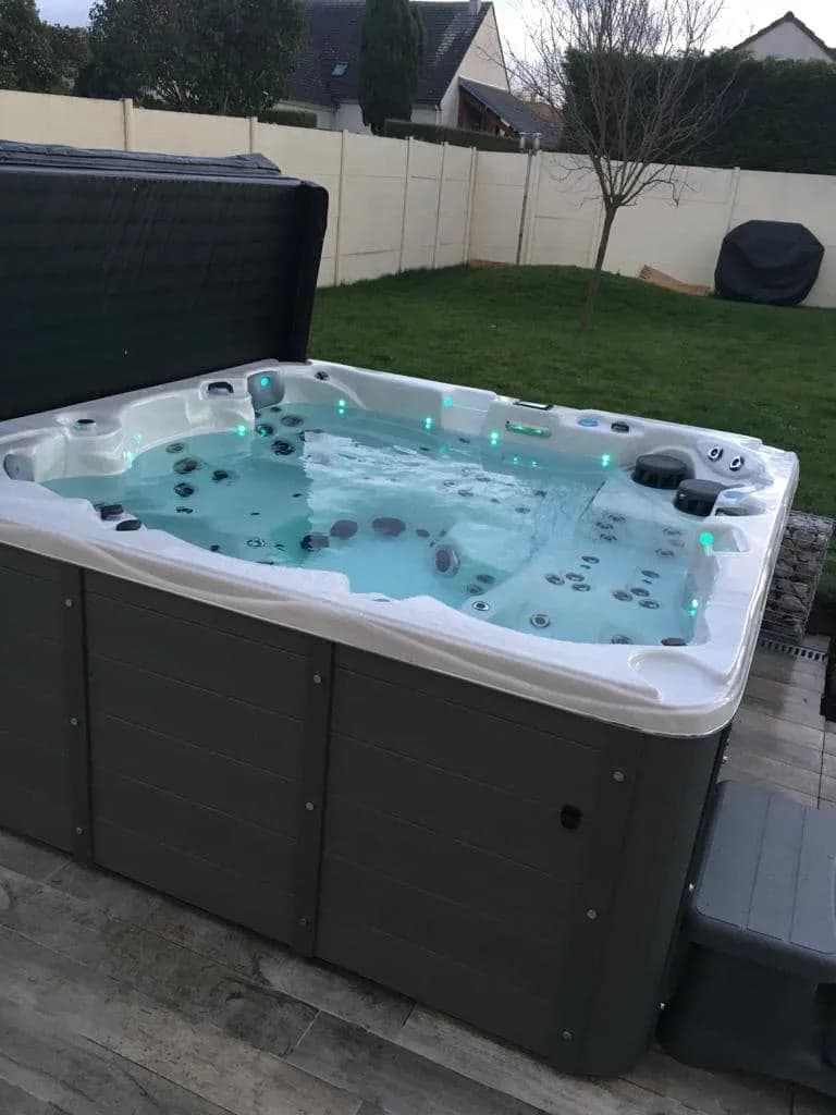 Installation d'un spa Vancouver à Lagny-le-Sec, autre vue du chantier