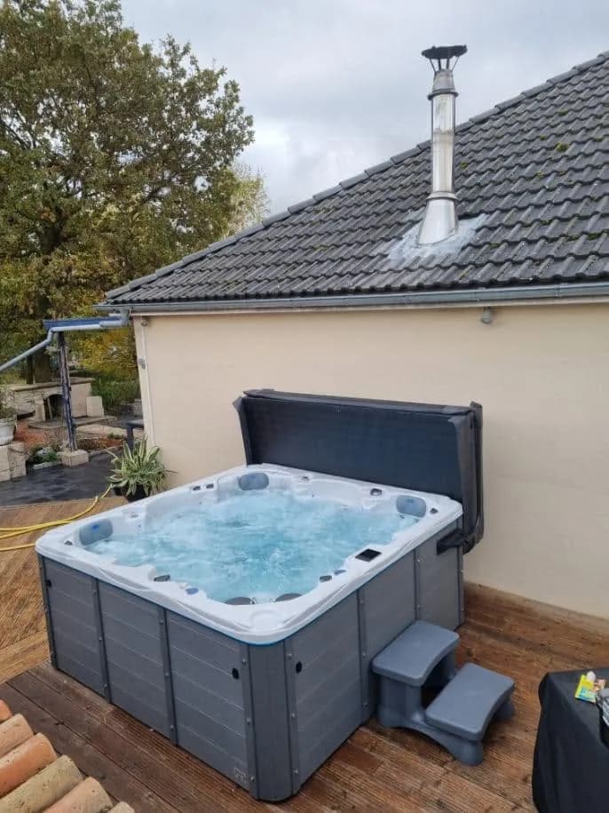 Installation d'un spa Vancouver à Lérouville, autre vue du chantier