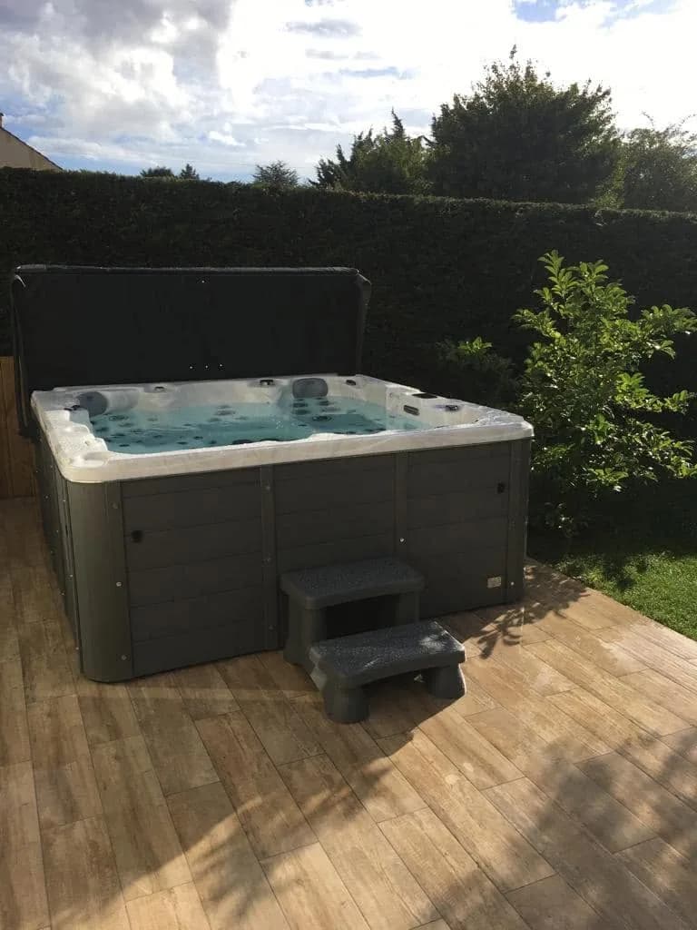 Installation d'un spa Vancouver à Moussy-le-Neuf, autre vue du chantier