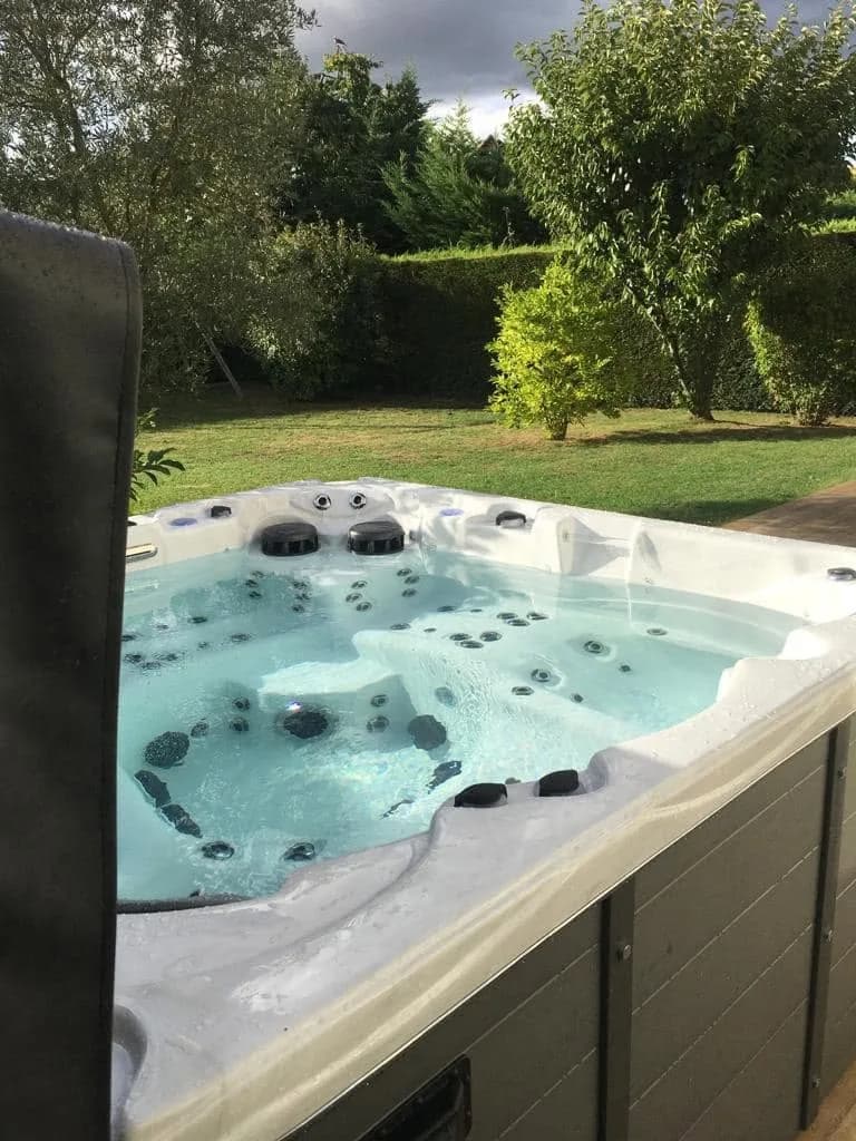 Installation d'un spa Vancouver à Moussy-le-Neuf, autre vue du chantier