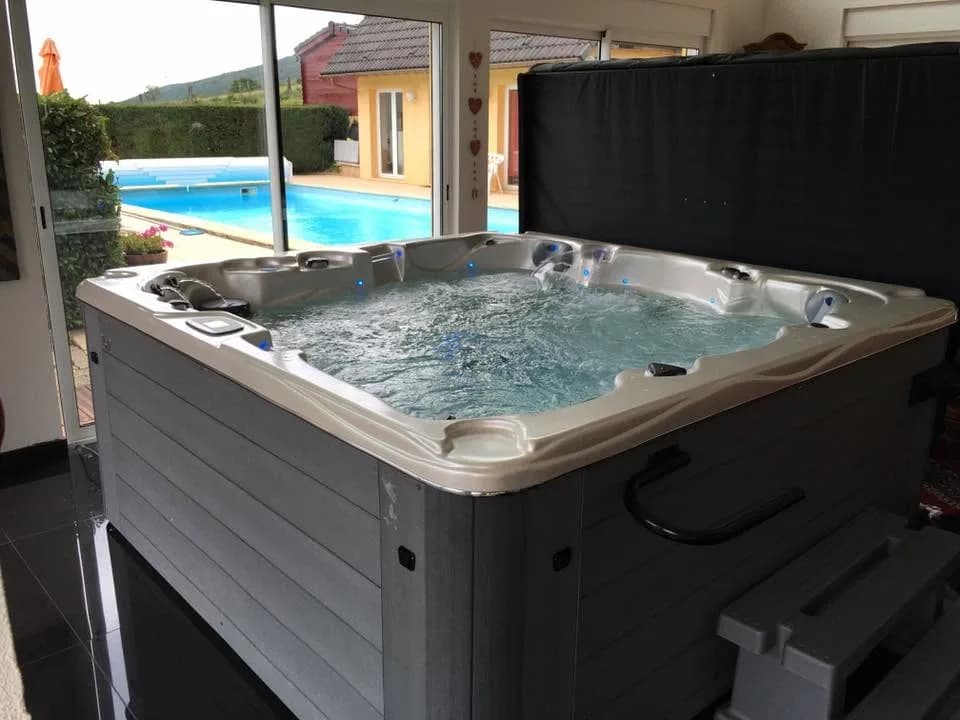 Installation d'un spa Vancouver à Russ, autre vue du chantier