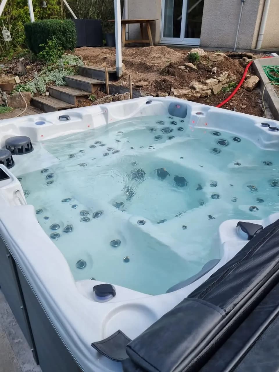 Installation d'un spa Vancouver à Saint-Dié-des-Vosges, autre vue du chantier