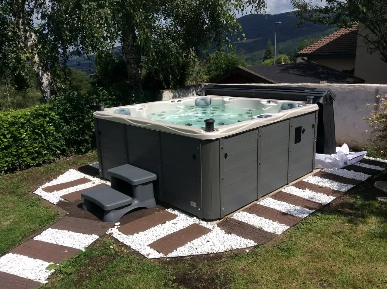 Installation d'un spa Vancouver à Saint-Étienne, autre vue du chantier