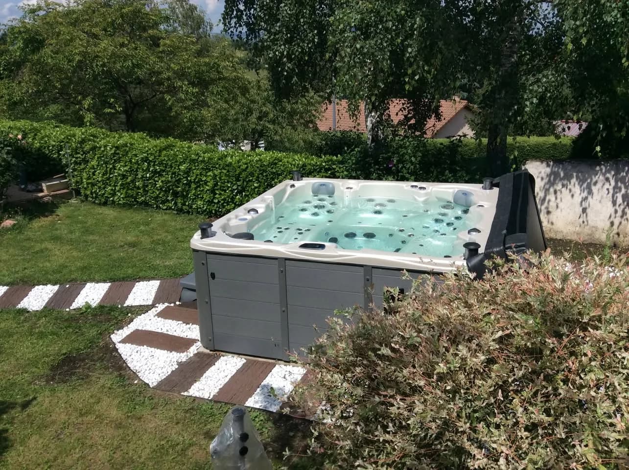 Installation d'un spa Vancouver à Saint-Étienne, autre vue du chantier