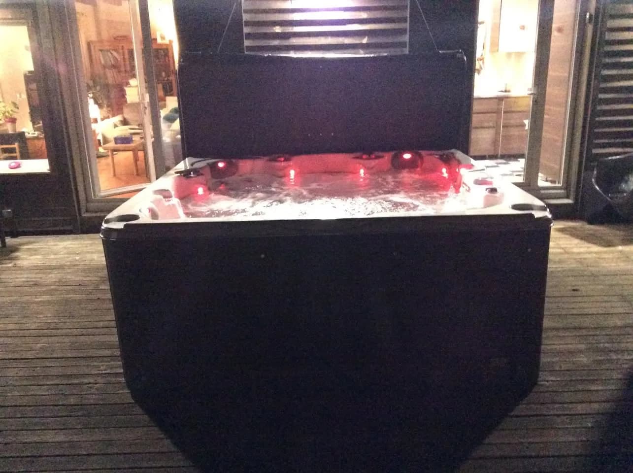 Installation d'un spa Vancouver à Saint-Genest-Malifaux, autre vue du chantier