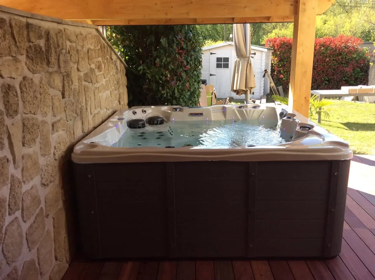 Installation d'un spa Vancouver à Saint-Georges, autre vue du chantier