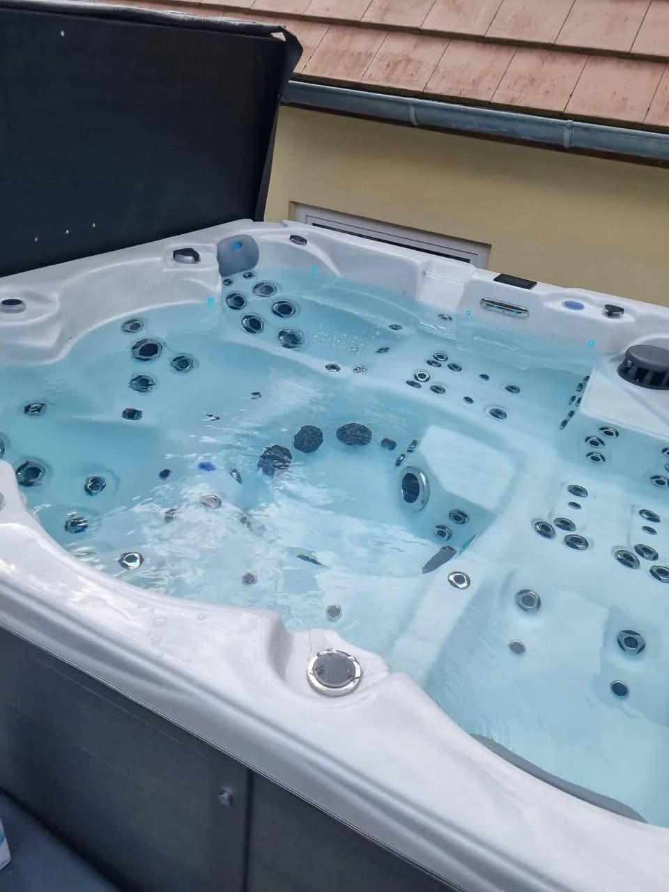 Installation d'un spa Vancouver à Schleithal, autre vue du chantier