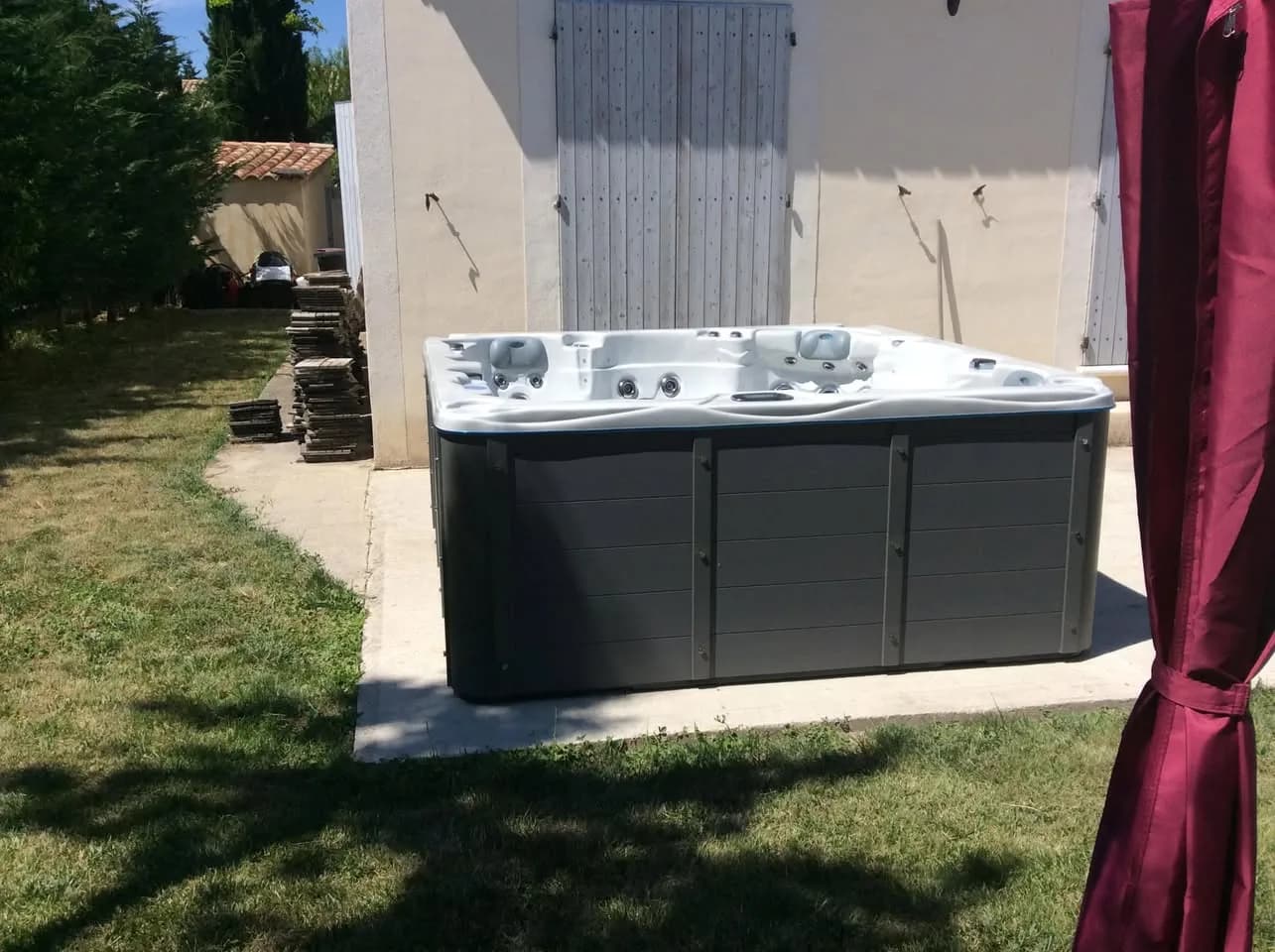 Installation d'un spa Vancouver à Sérignan-du-Comtat, autre vue du chantier