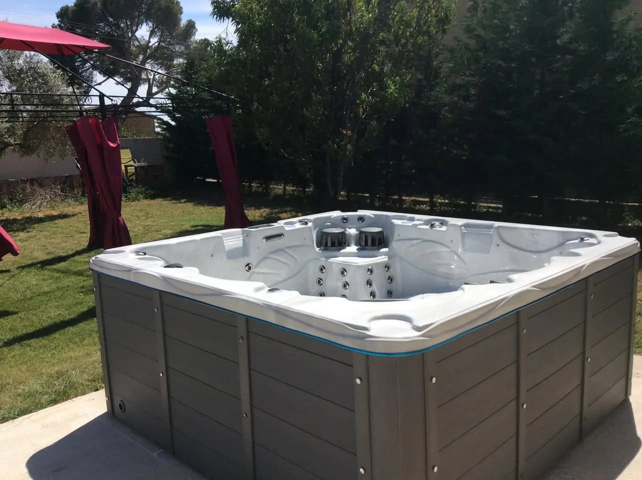 Installation d'un spa Vancouver à Sérignan-du-Comtat, autre vue du chantier