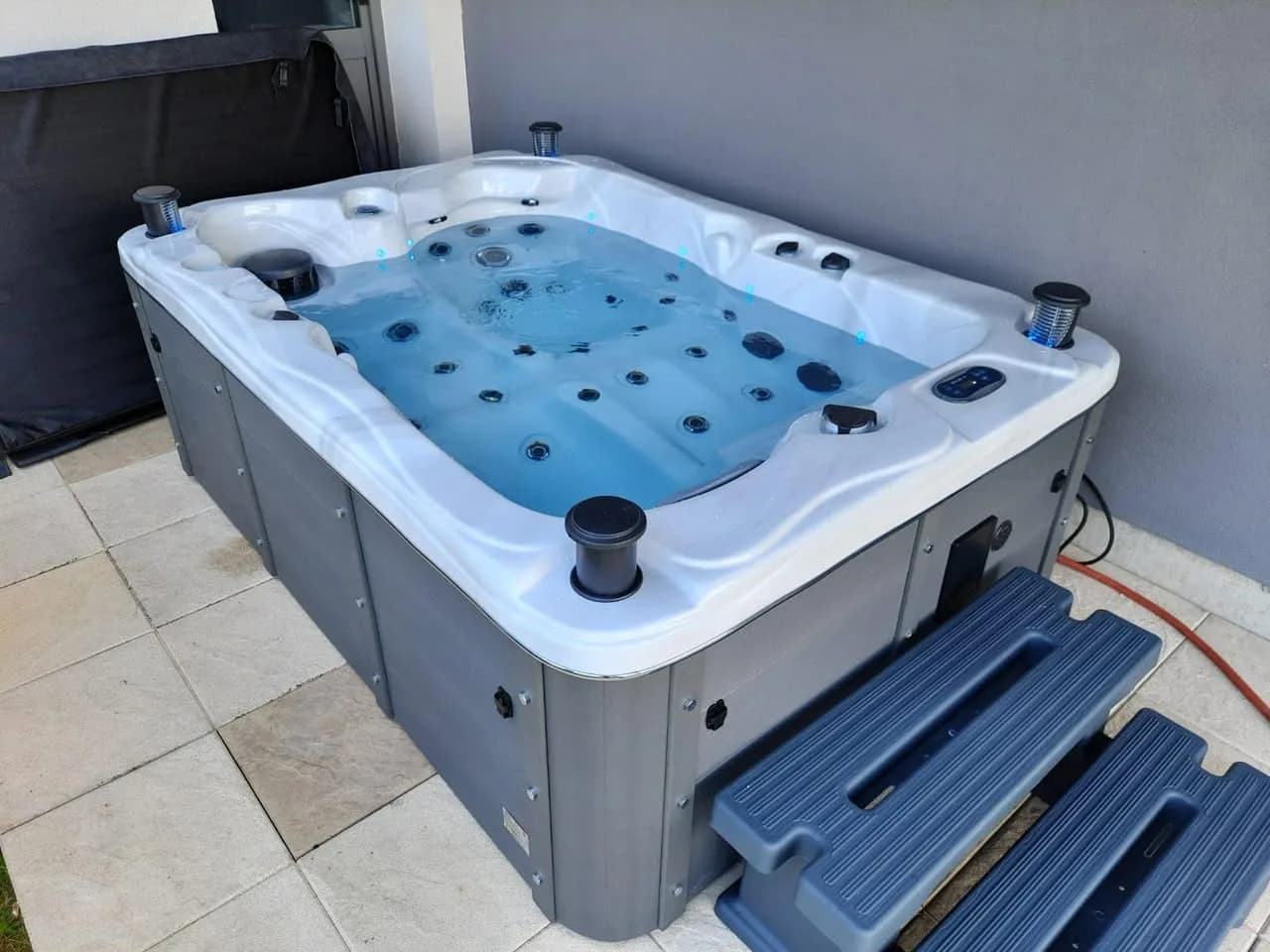 Installation d'un spa Victoria Duel à Hecken, autre vue du chantier