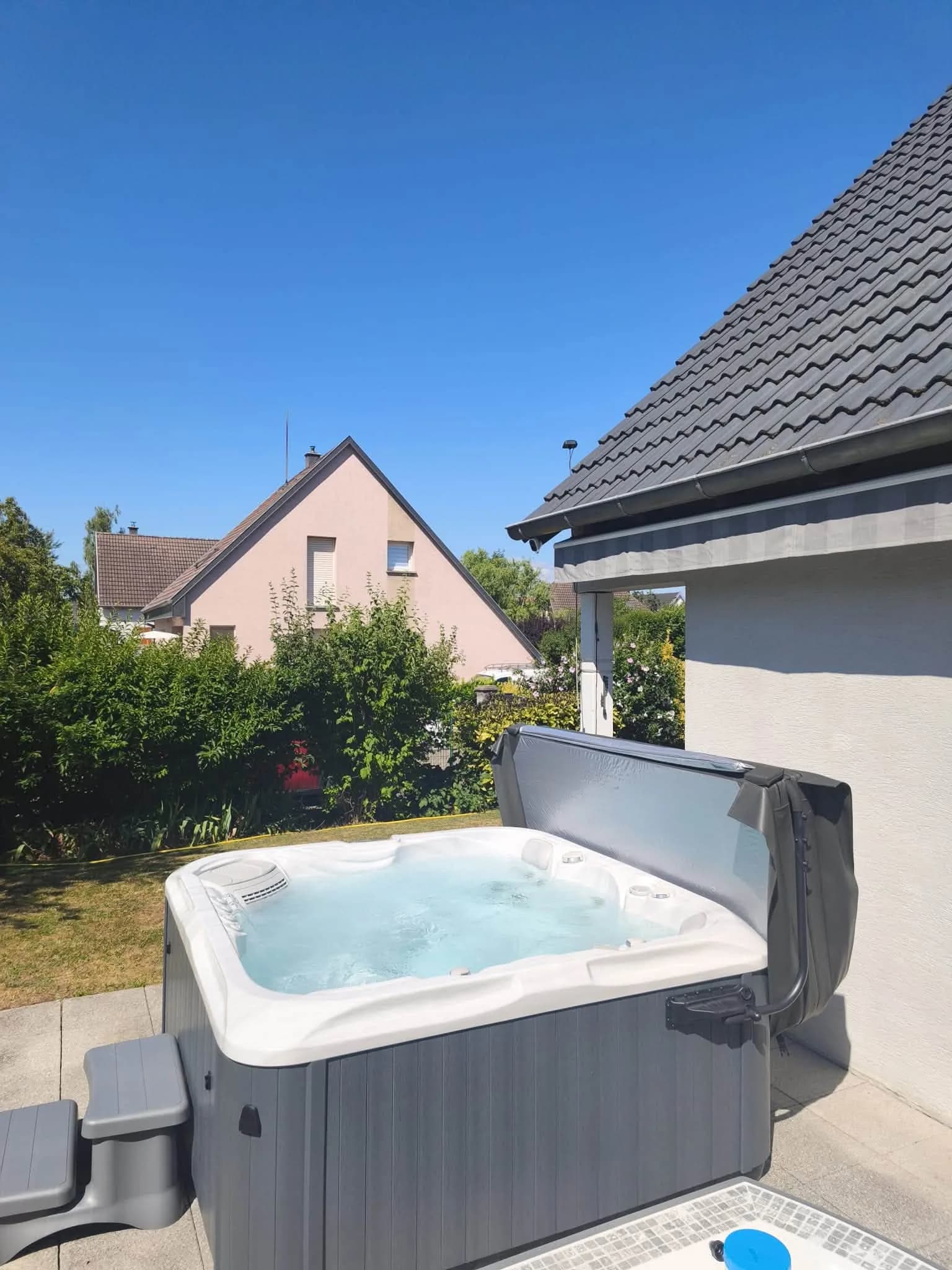 Spa Artemis installé à Pfastatt, autre vue du chantier