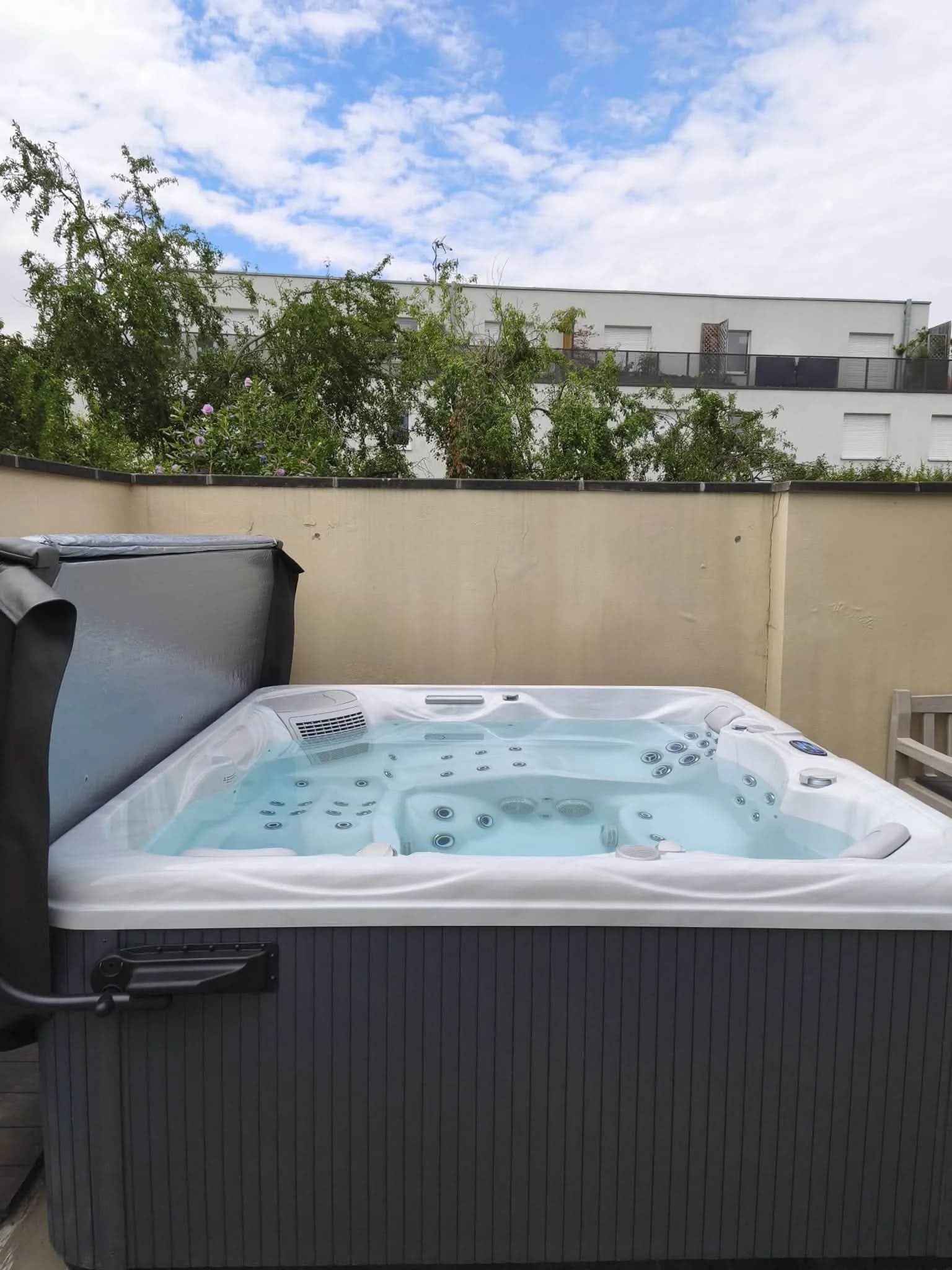 Spa Athena installé à Illkirch-Graffenstaden, autre vue du chantier