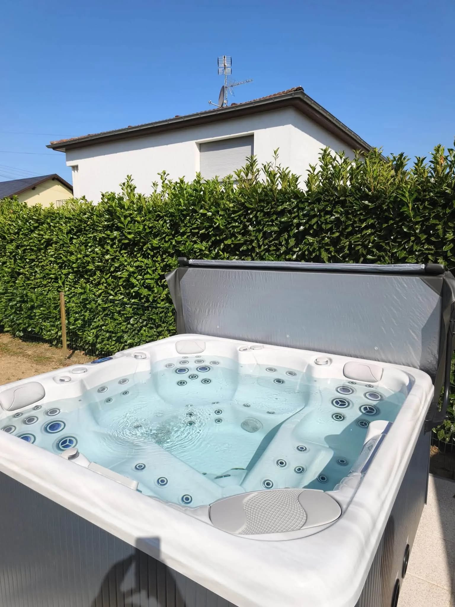 Spa Athena installé à Pfastatt, autre vue du chantier