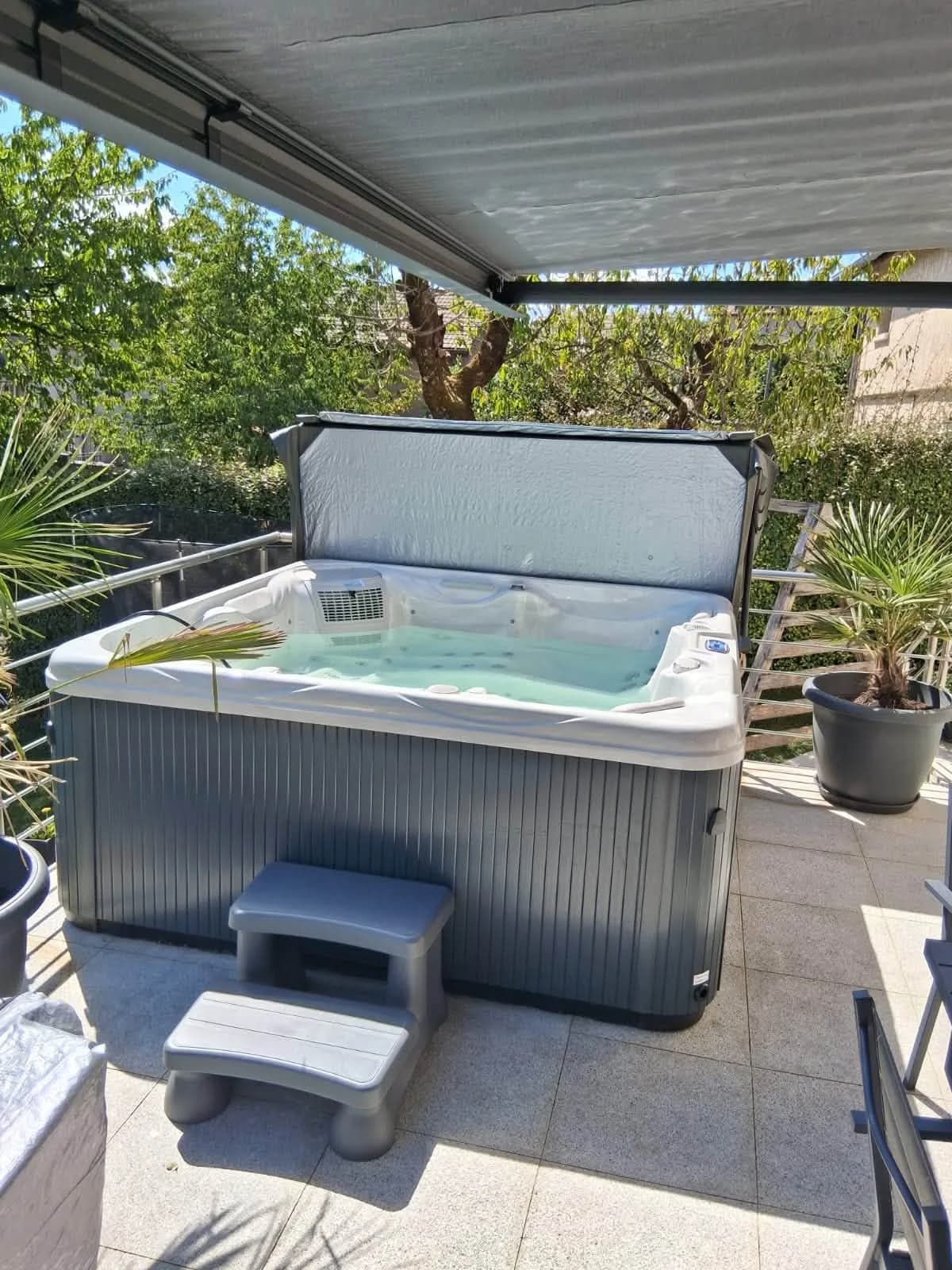Spa Athena installé à Valserhône