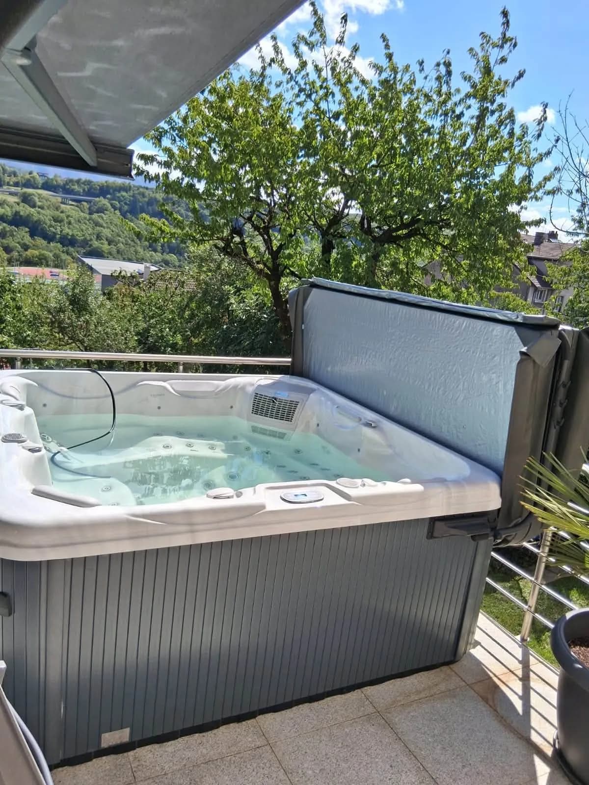 Spa Athena installé à Valserhône, autre vue du chantier