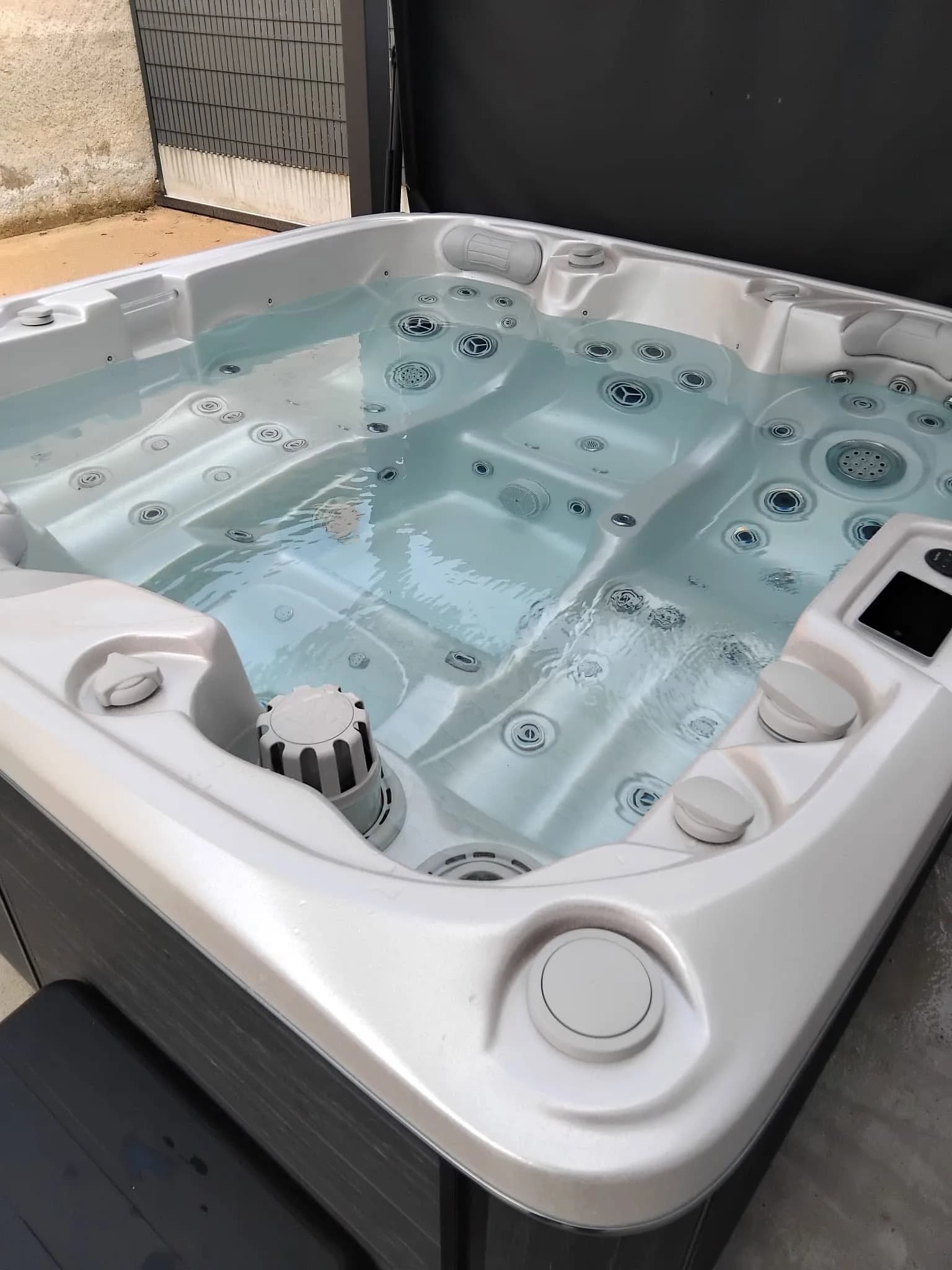 Spa Bjørgan installé à Vagney-Dans