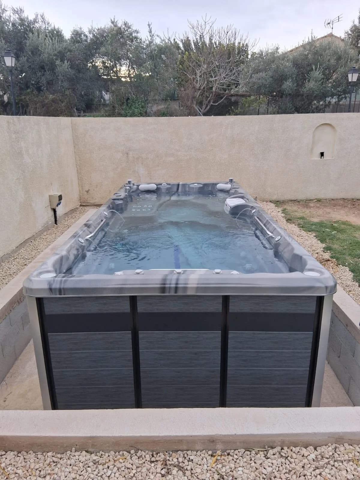 Spa Oxford installé à Vernegues, autre vue du chantier