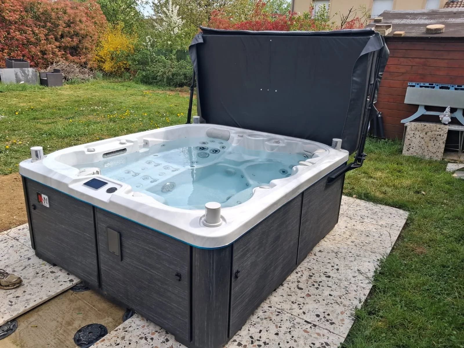 Spa Droback installé à Yutz, autre vue du chantier