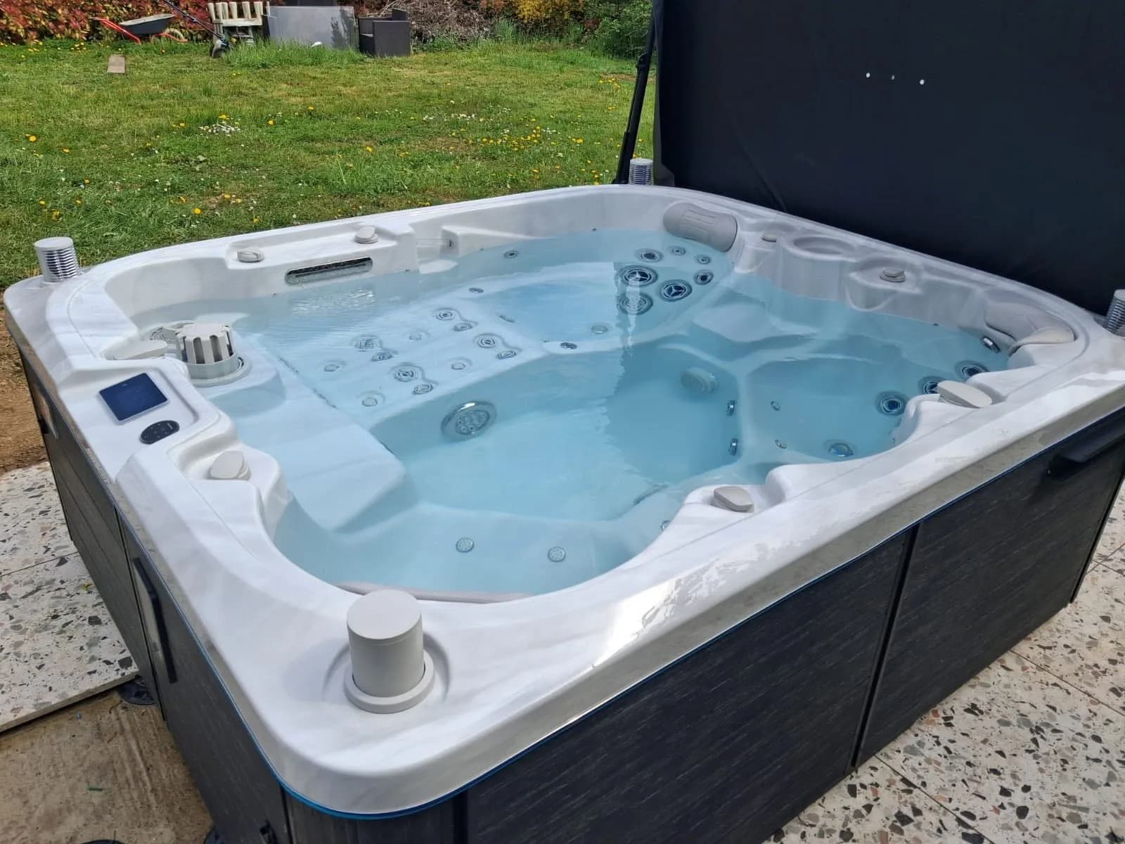 Spa Droback installé à Yutz, autre vue du chantier